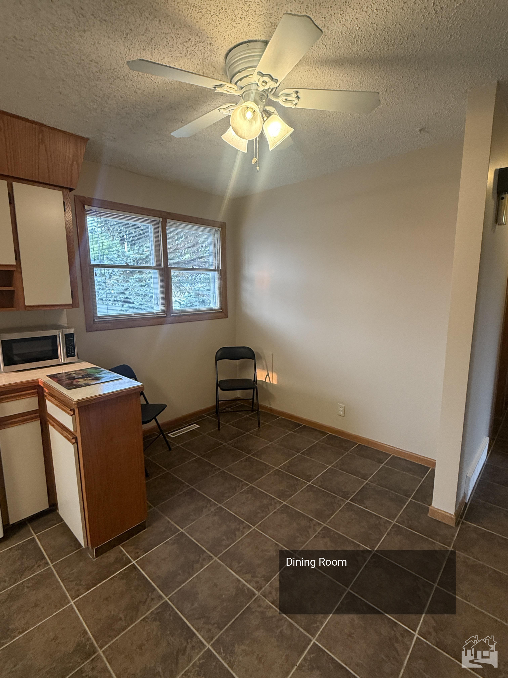 Dining Room Key Image