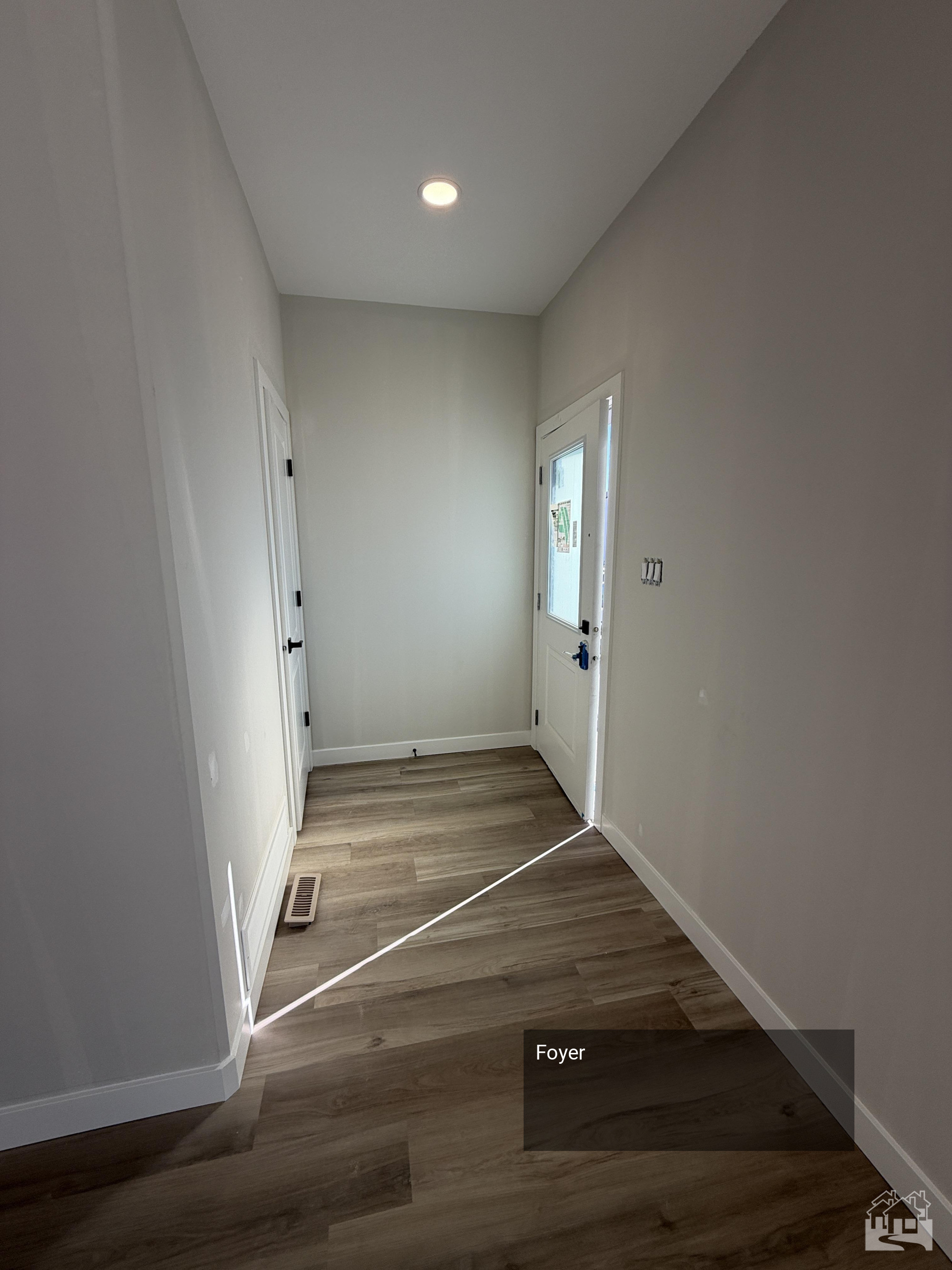 Foyer Key Image