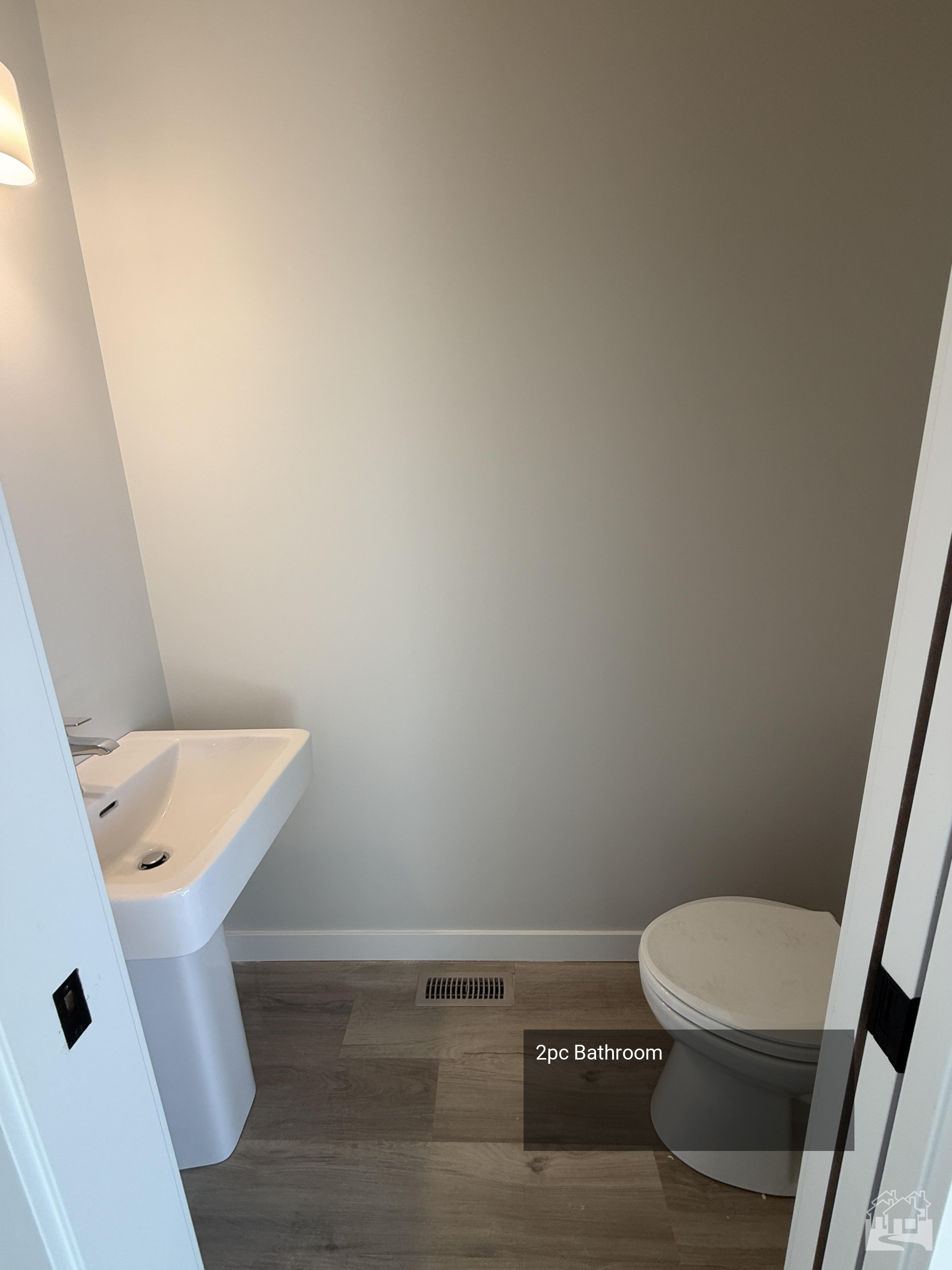 2pc Bathroom Key Image