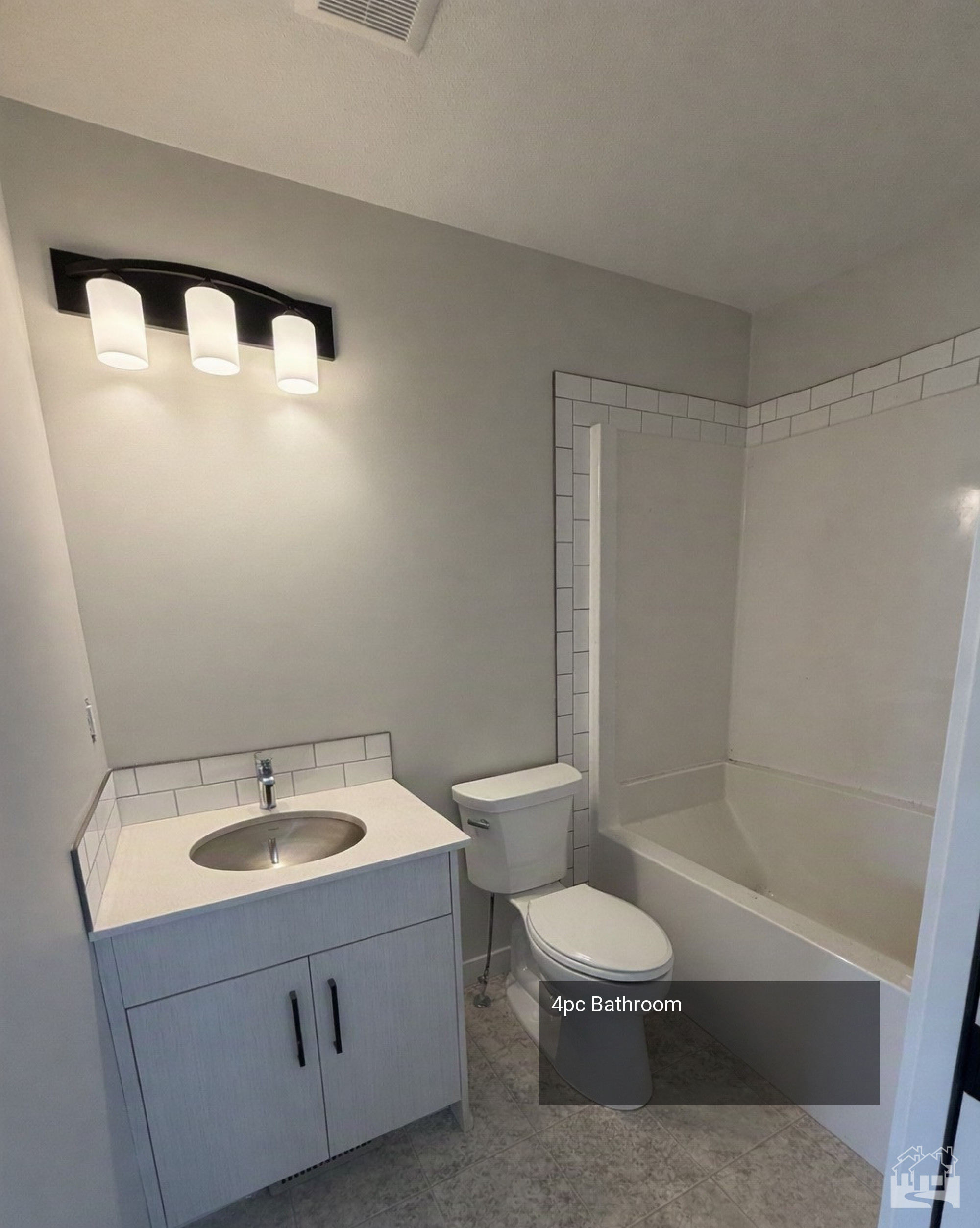 4pc Bathroom Key Image