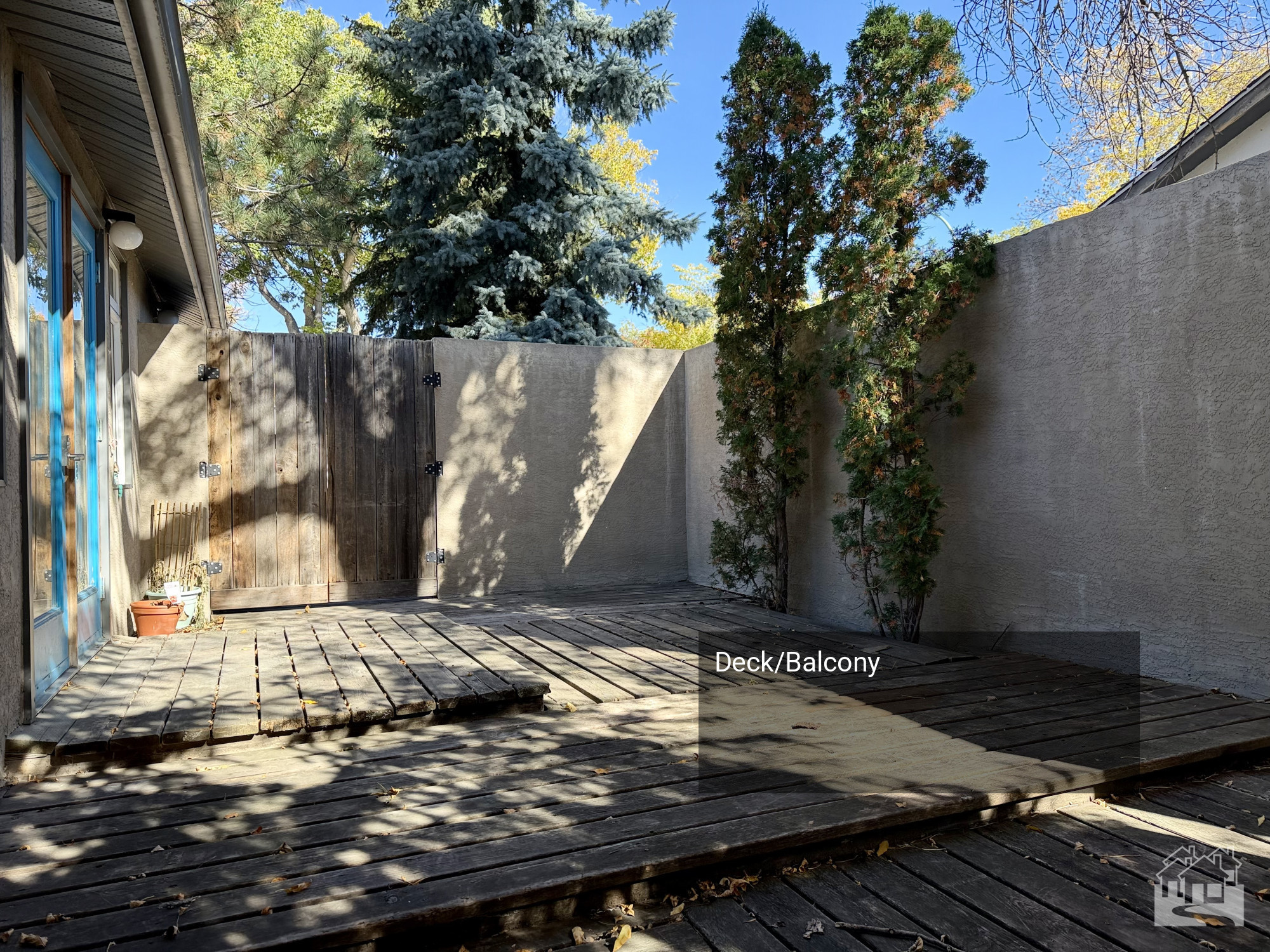 Deck/Balcony Key Image