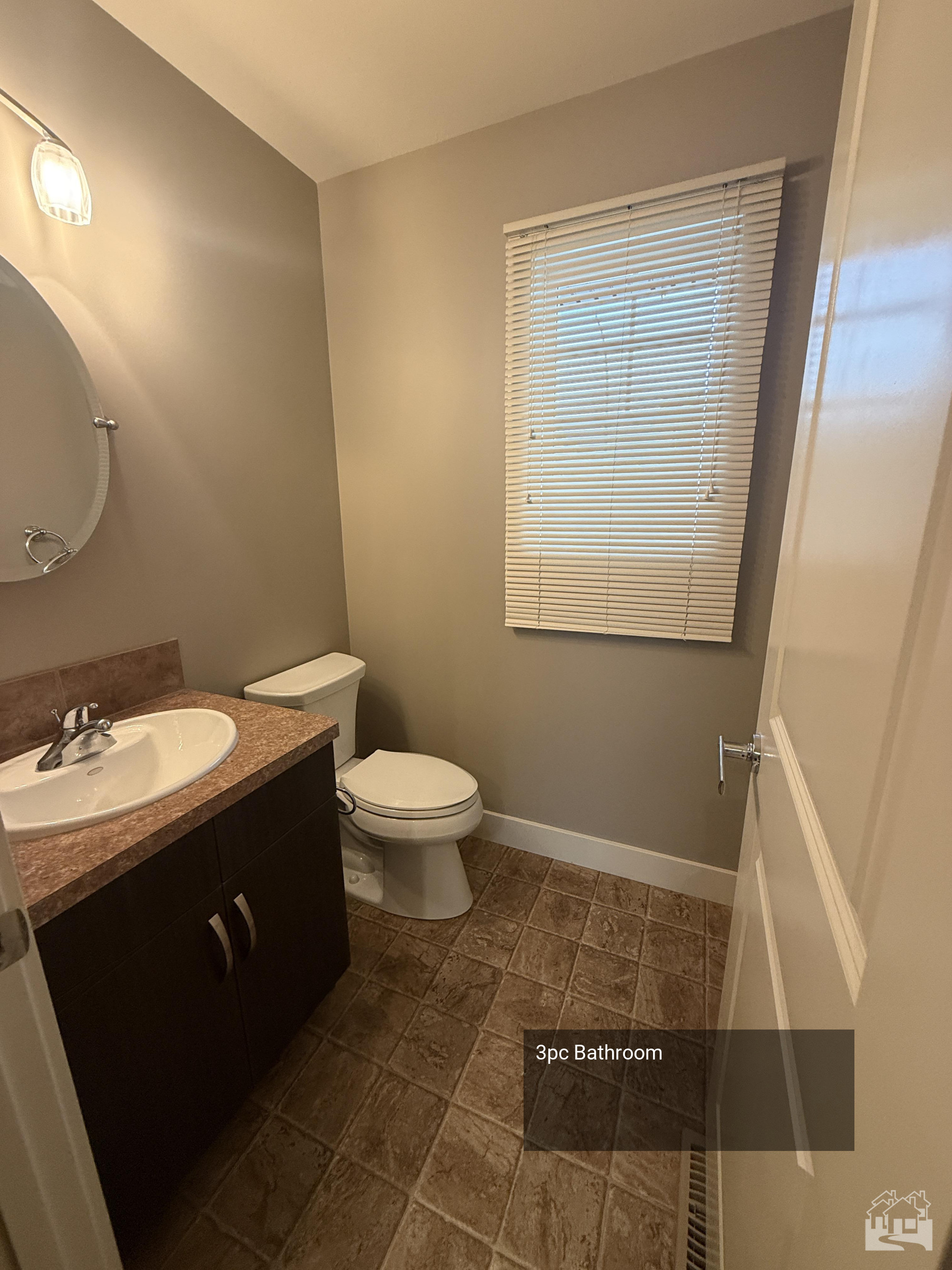 2pc Bathroom Key Image
