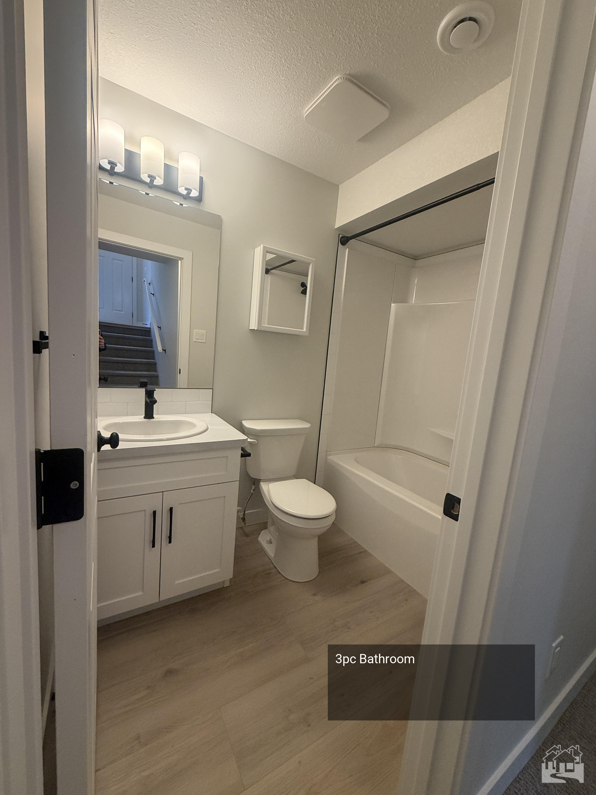 4pc Bathroom Key Image
