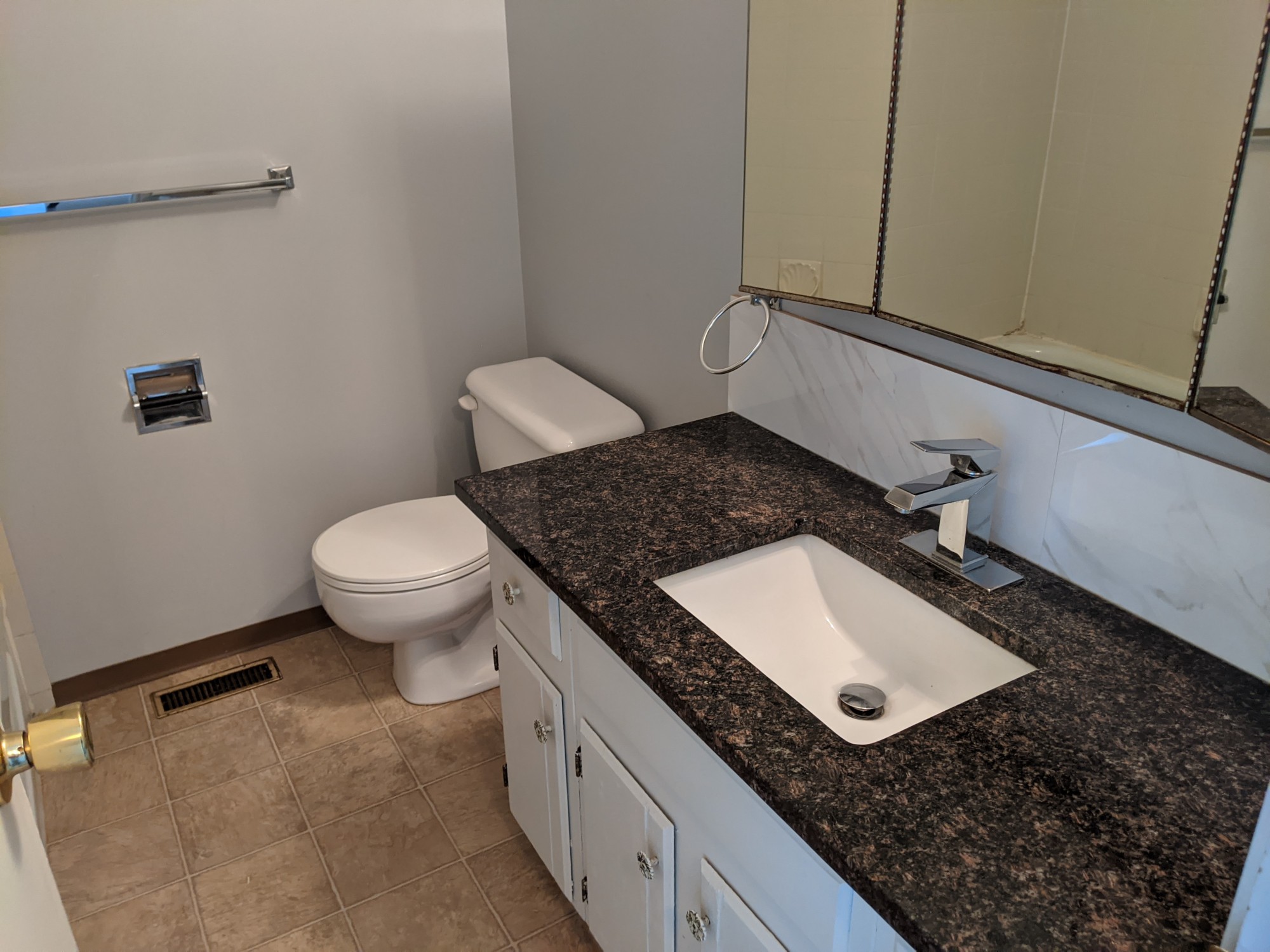 4pc Bathroom Key Image