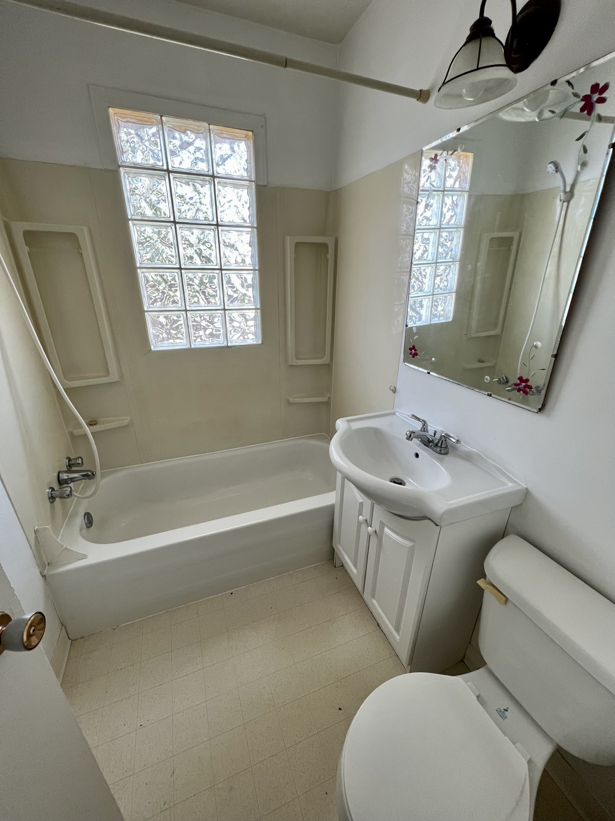 3pc Bathroom Key Image