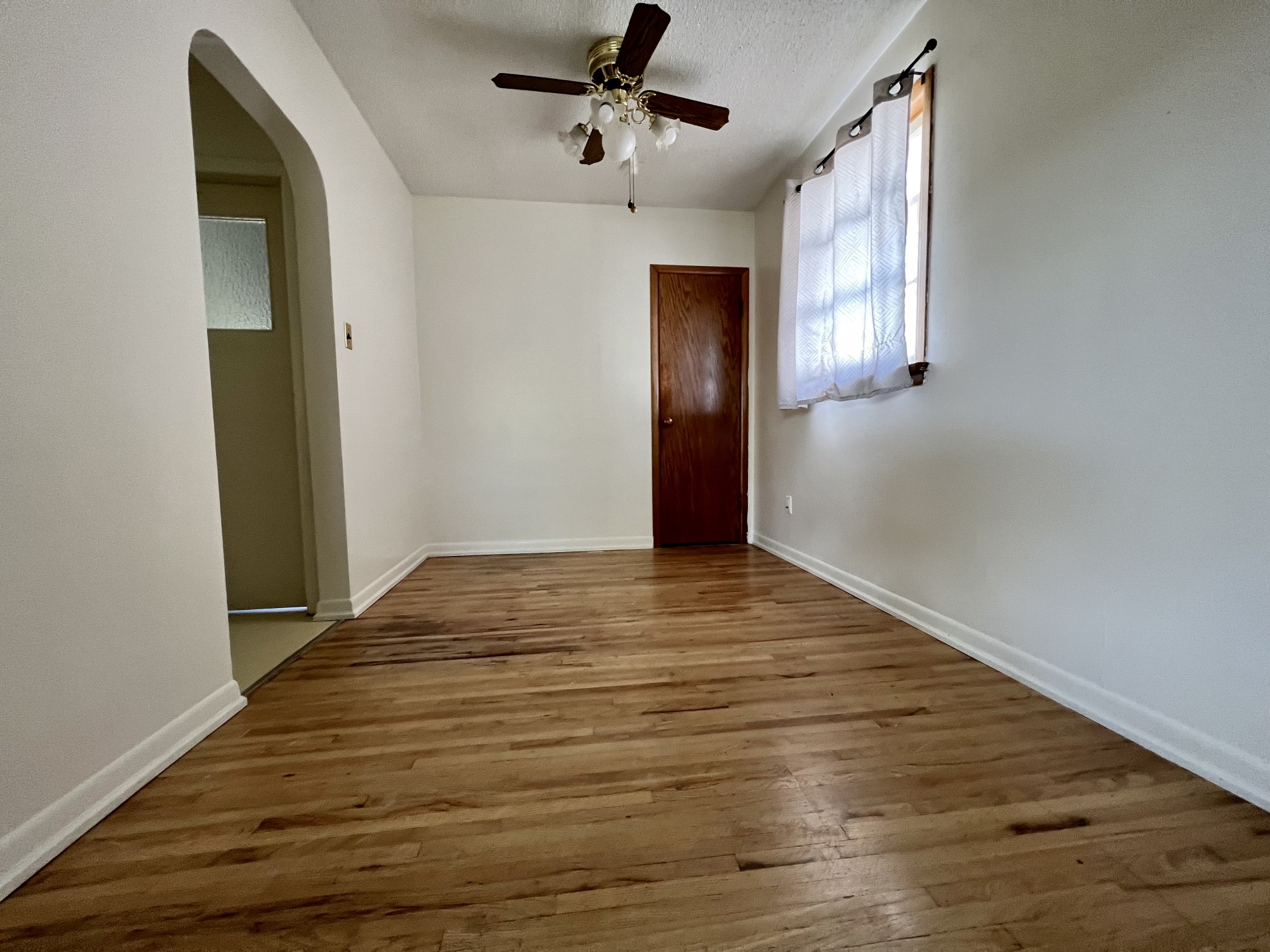 Dining Room Key Image