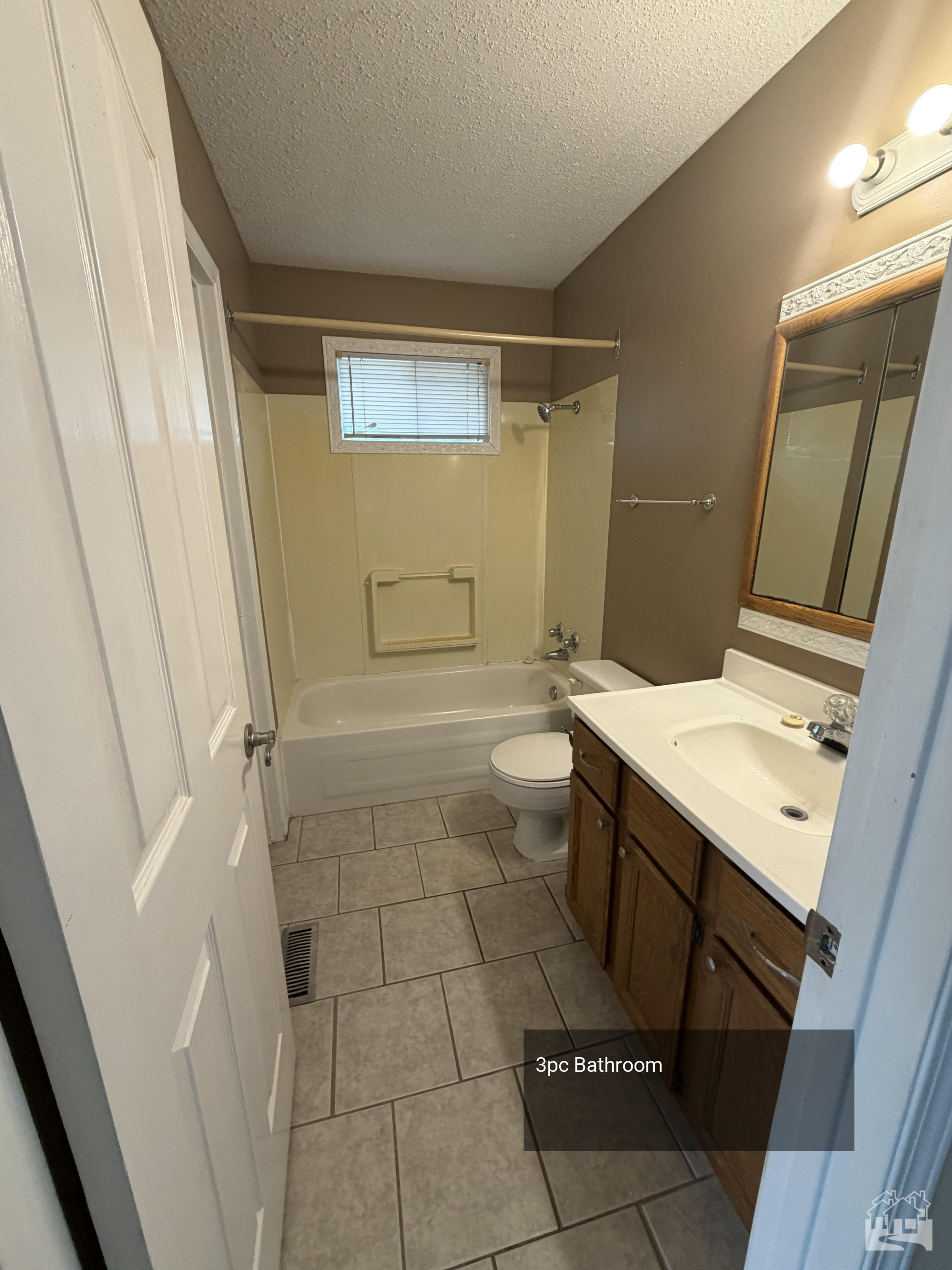 3pc Bathroom Key Image