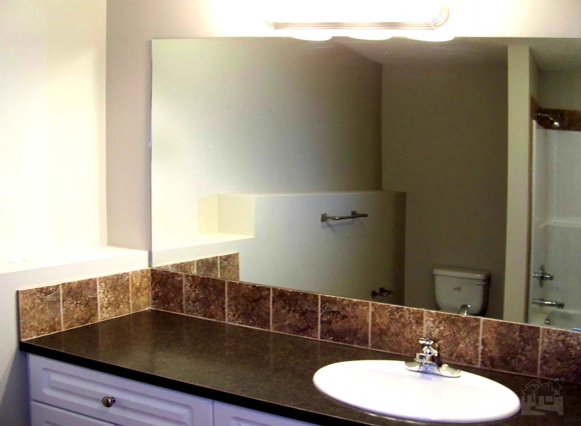 Large basement Bathroom Key Image