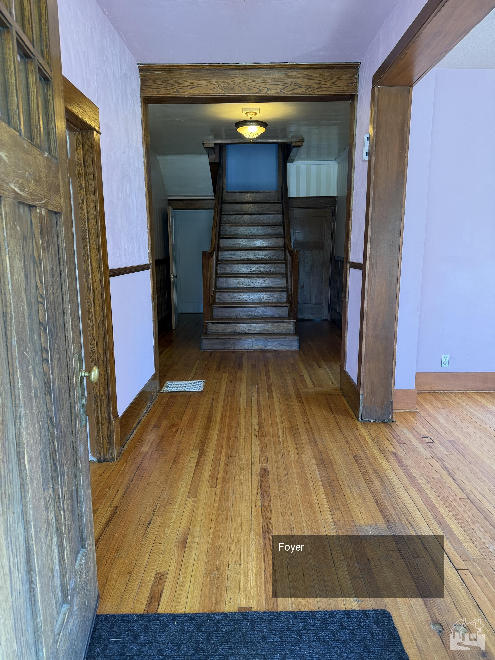 Foyer Key Image