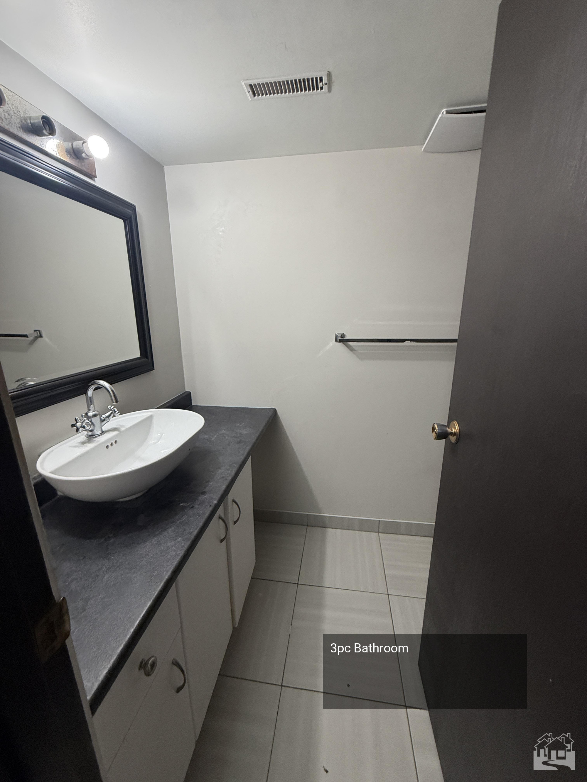 3pc Bathroom Key Image