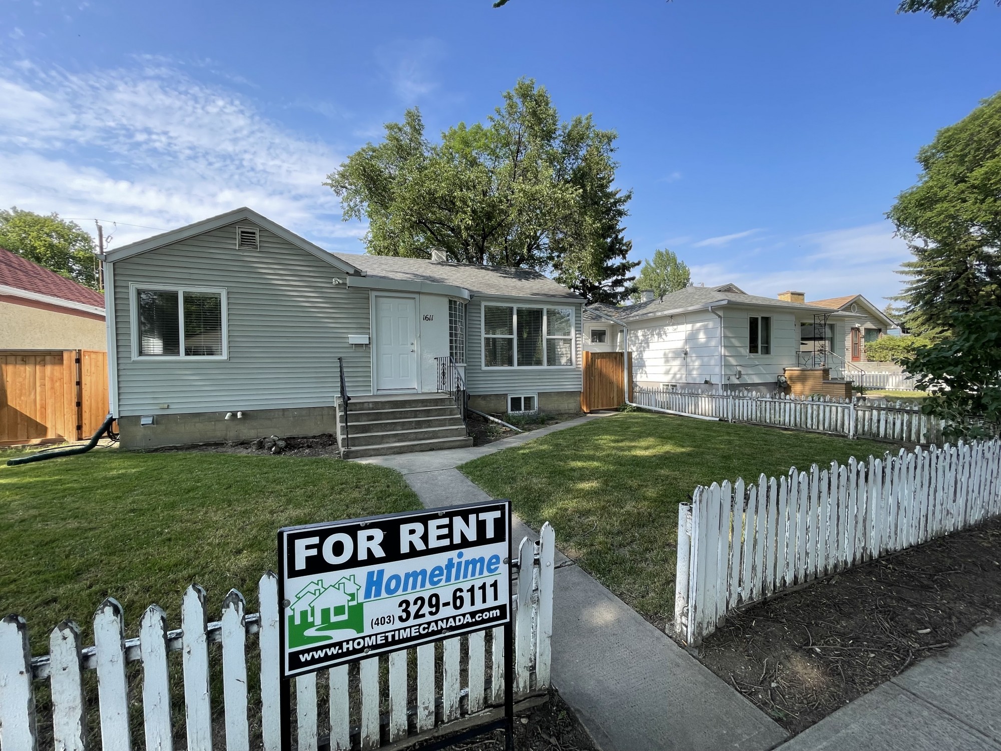 Front Yard Key Image