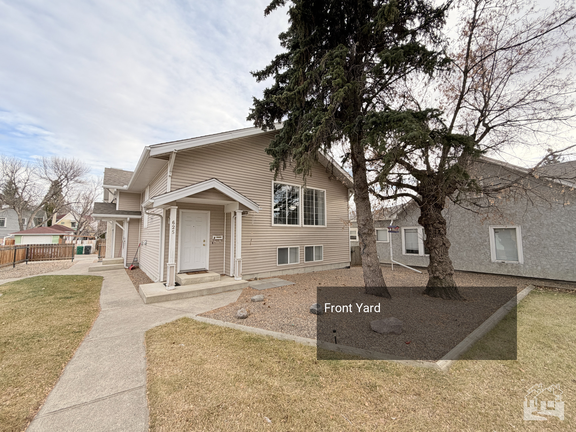 Front Yard Key Image