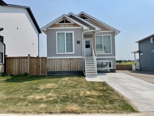 840 Coalbrook Close West Lethbridge (Lower Suite) Cover image